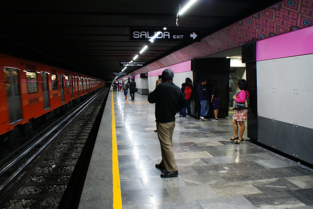 foto estacion isabel-la-catolica